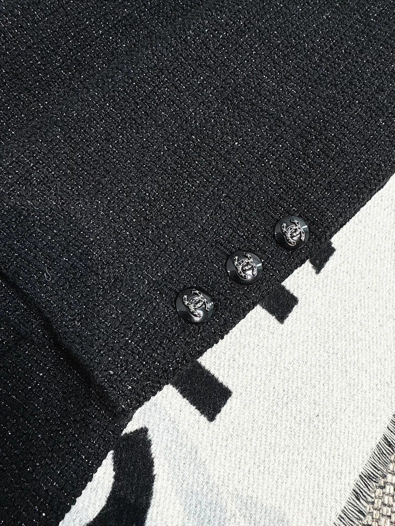 Chanel Chanel Black Tweed Mid-Length Coat Size M / US 6-8 / IT 42-44 - 4 Thumbnail