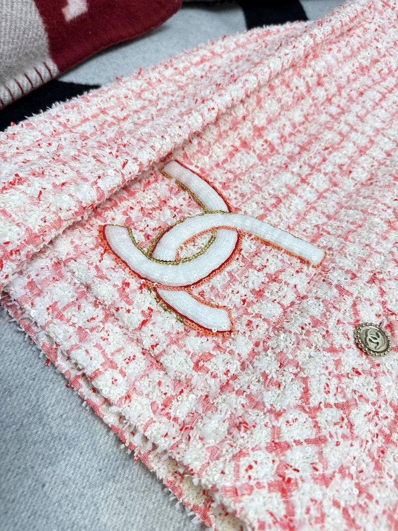 Chanel CHANEL Pink Tweed Sequin Logo Jacket Size M / US 6-8 / IT 42-44 - 3 Thumbnail