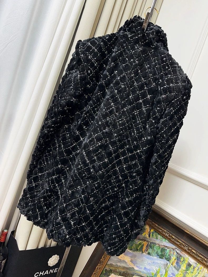 Chanel Chanel Rabbit Fur Quilted Blazer Coat Size M / US 6-8 / IT 42-44 - 2 Thumbnail