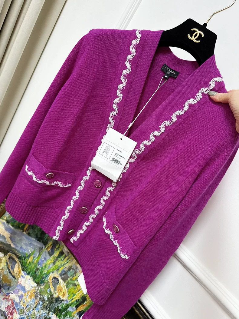 Chanel Chanel 21p Pink CC Cashmere Cardigan Size M / US 6-8 / IT 42-44 - 2 Thumbnail