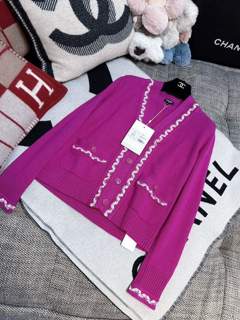 Chanel Chanel 21p Pink CC Cashmere Cardigan Size M / US 6-8 / IT 42-44 - 9 Thumbnail