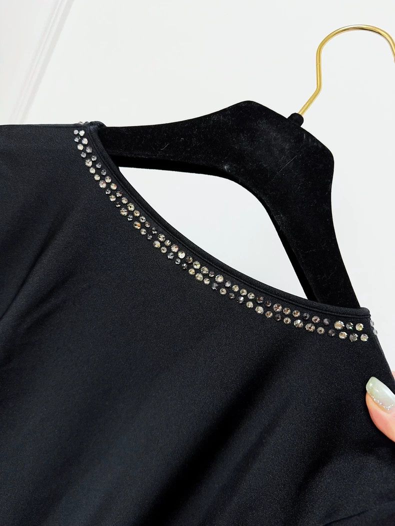 Chanel Chanel 21K Black Crystal Heart Long Sleeve Top Size M / US 6-8 / IT 42-44 - 5 Thumbnail