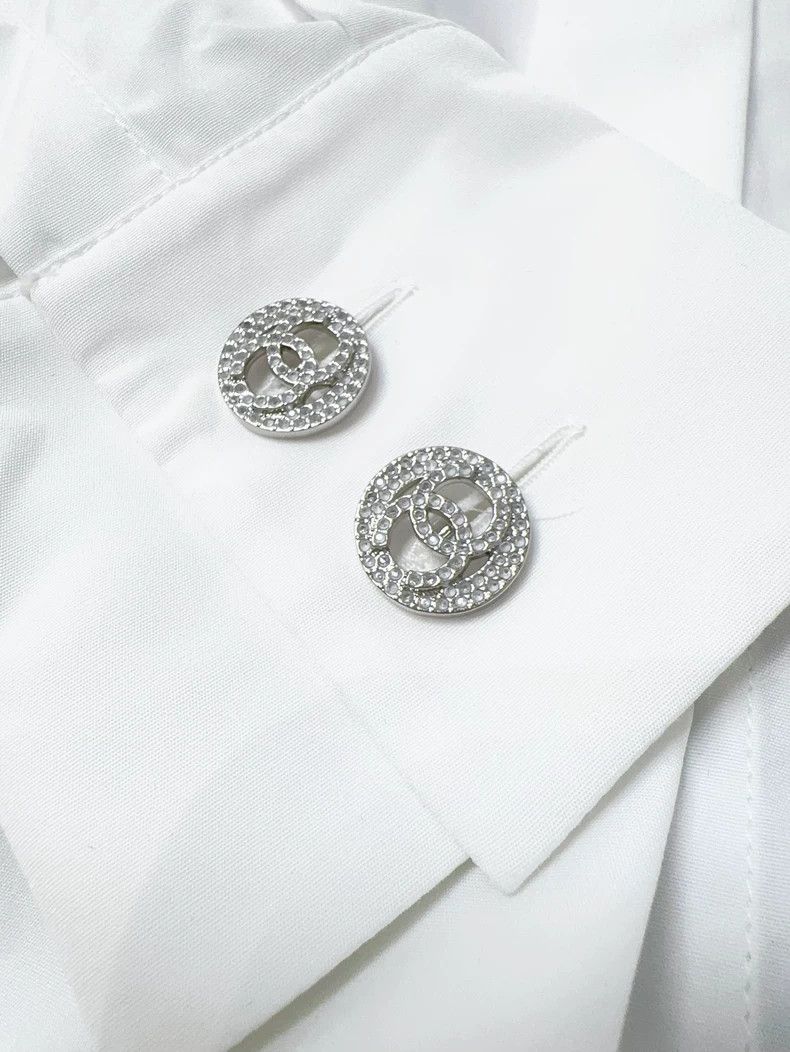 Chanel Chanel 20p White Bow Diamond Button Shirt Size M / US 6-8 / IT 42-44 - 5 Thumbnail