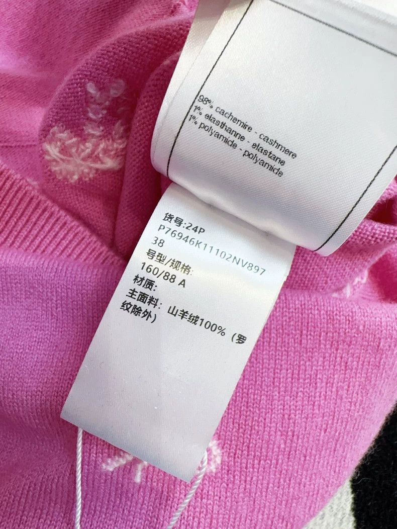 Chanel Chanel Pink Bow Short Sleeve Knit Dress Size M / US 6-8 / IT 42-44 - 5 Thumbnail
