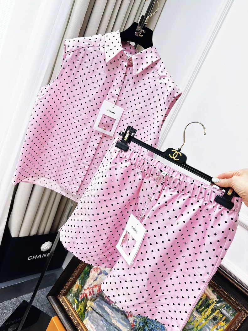 Chanel Chanel Pink Polka Dot Sleeveless Blouse Size M / US 6-8 / IT 42-44 - 7 Thumbnail