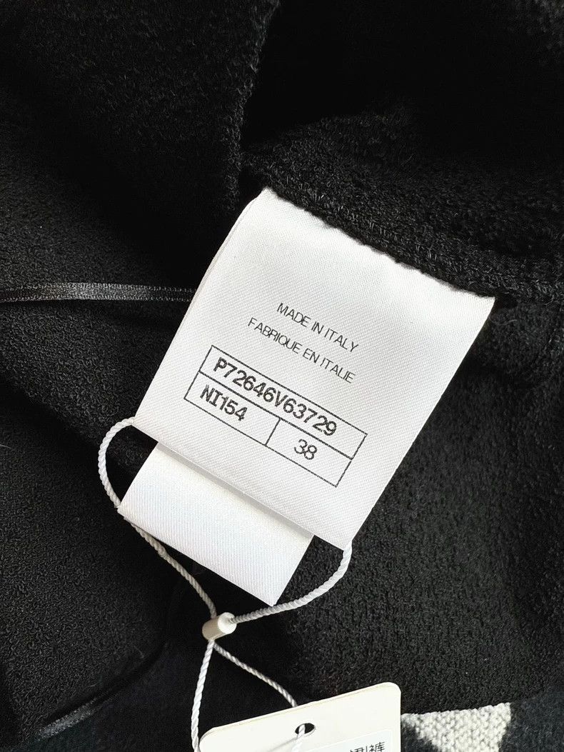 Chanel Chanel Black and White Color Block Chain Shoulder Strap Jumpsuit Size 28" / US 6 / IT 42 - 7 Thumbnail