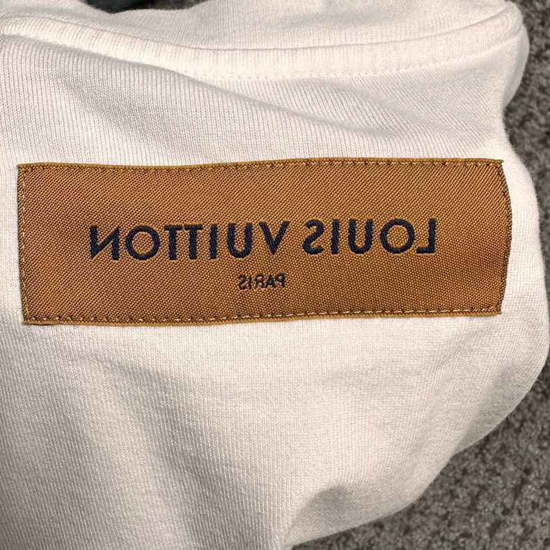Louis Vuitton Louis Vuitton Graffiti Logo Pocket Short Sleeve - dmc Size M / US 6-8 / IT 42-44 - 3 Thumbnail