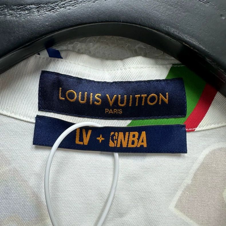 Louis Vuitton Louis Vuitton LV x NBA Short Sleeve Shirt - dmc Size M / US 6-8 / IT 42-44 - 5 Thumbnail