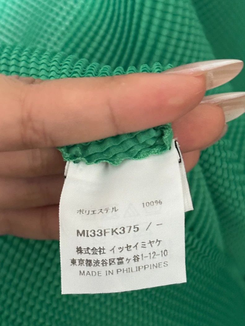 Issey Miyake Issey Miyake Green Pleated Turtleneck Top - dmc Size M / US 6-8 / IT 42-44 - 2 Thumbnail