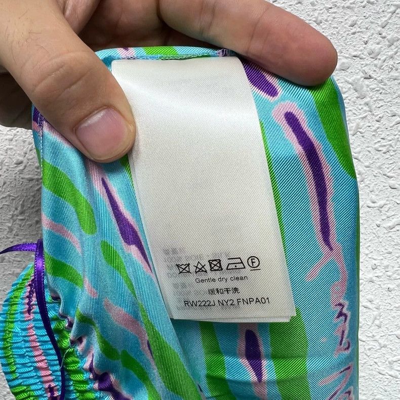 Louis Vuitton Louis Vuitton Silk Water Wave Shorts - dmc Size 24" / US 00 / IT 34 - 4 Thumbnail