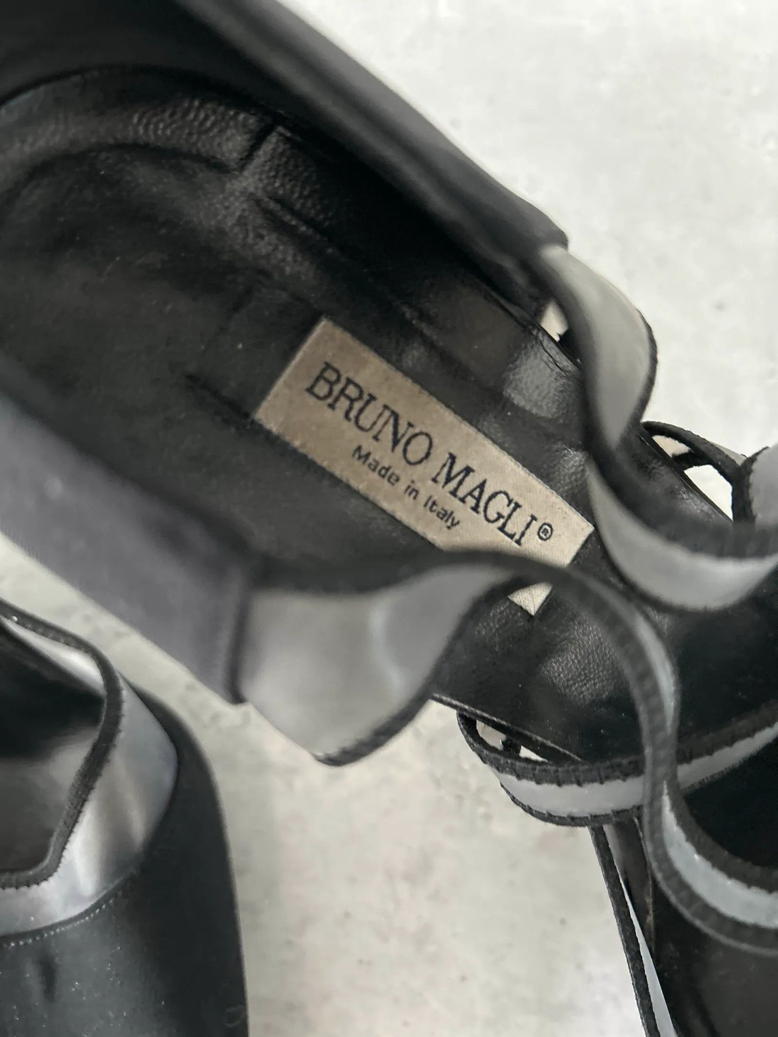 Bruno Magli Bruno Magli Heels Size US 9 / IT 39 - 2 Thumbnail