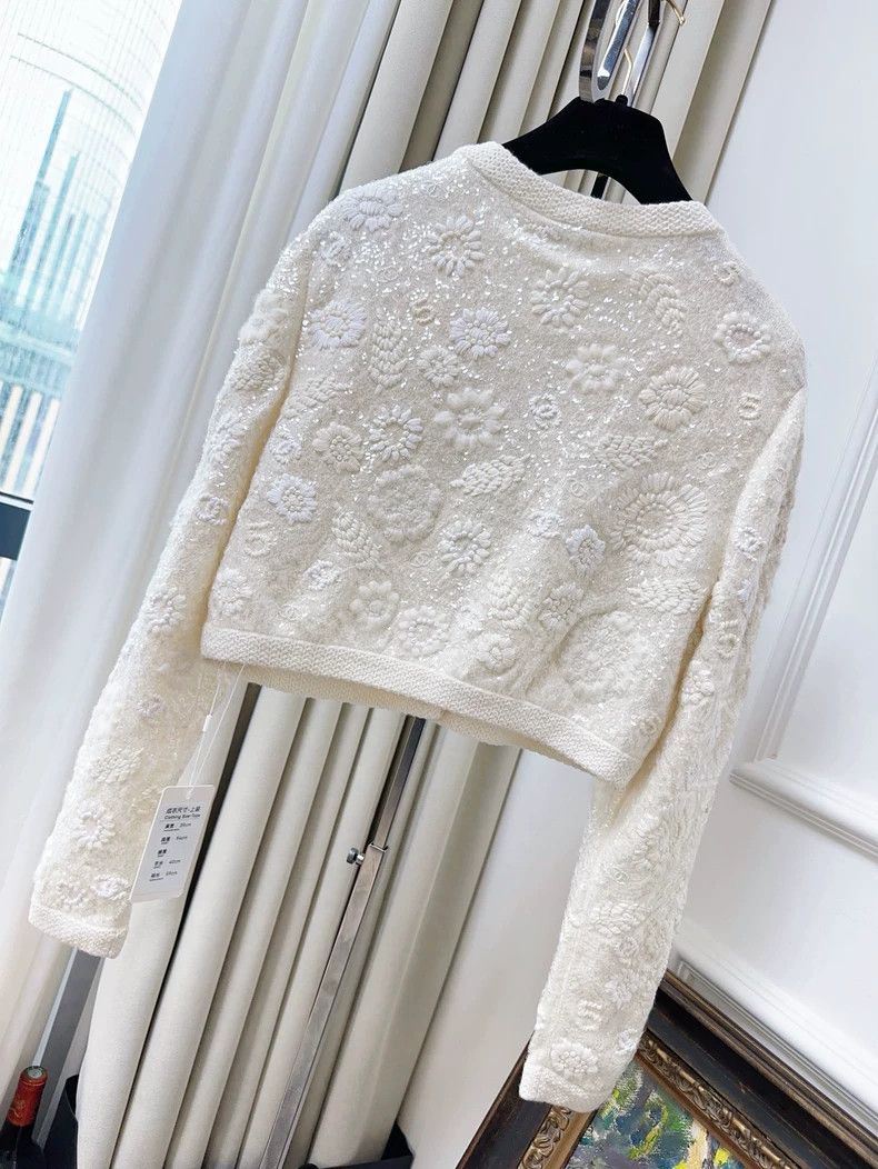 Chanel Chanel 21s Camellia Embroidered Cropped Cardigan Size M / US 6-8 / IT 42-44 - 2 Thumbnail