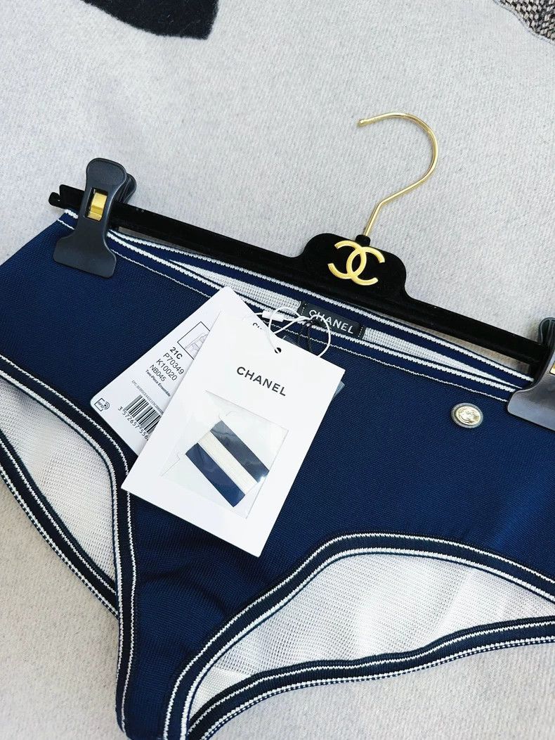 Chanel Chanel 21C Spring Show Bikini Set Size ONE SIZE - 7 Thumbnail