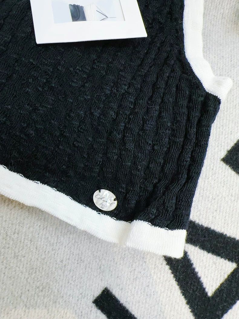 Chanel Chanel 22C Black White Halter Crop Top Size M / US 6-8 / IT 42-44 - 9 Thumbnail