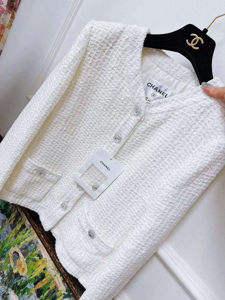 Chanel Chanel 23P White Tweed Long Sleeve Jacket Size M / US 6-8 / IT 42-44 - 4 Thumbnail