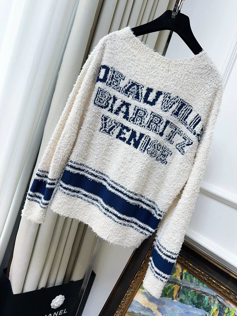 Chanel Chanel Cruise Logo Fringe V-Neck Knit Top Size M / US 6-8 / IT 42-44 - 2 Thumbnail