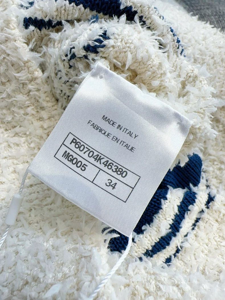 Chanel Chanel Cruise Logo Fringe V-Neck Knit Top Size M / US 6-8 / IT 42-44 - 6 Thumbnail