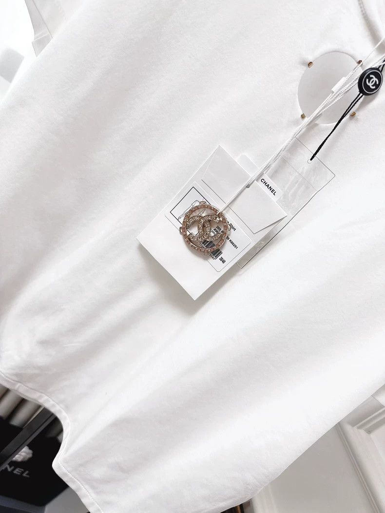 Chanel Chanel 20s Logo Short Sleeve T-Shirt Size M / US 6-8 / IT 42-44 - 2 Thumbnail
