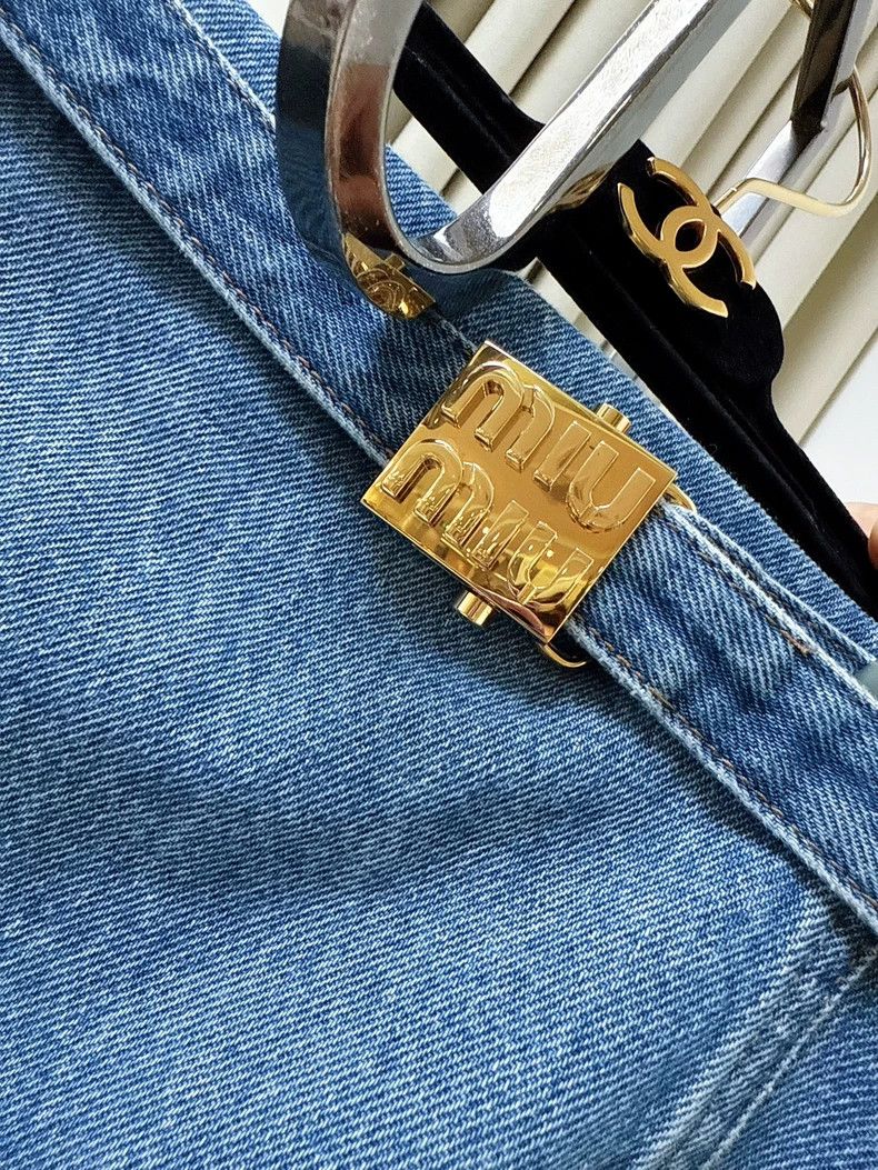 Miu Miu Miu Miu Blue Denim Mini Skirt Gold Logo Size 36" / US 14 / IT 50 - 2 Thumbnail