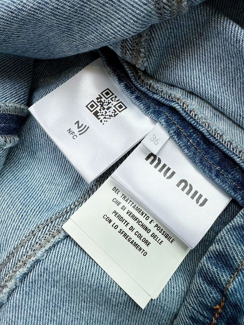 Miu Miu Miu Miu Blue Denim Mini Skirt Gold Logo Size 36" / US 14 / IT 50 - 7 Thumbnail