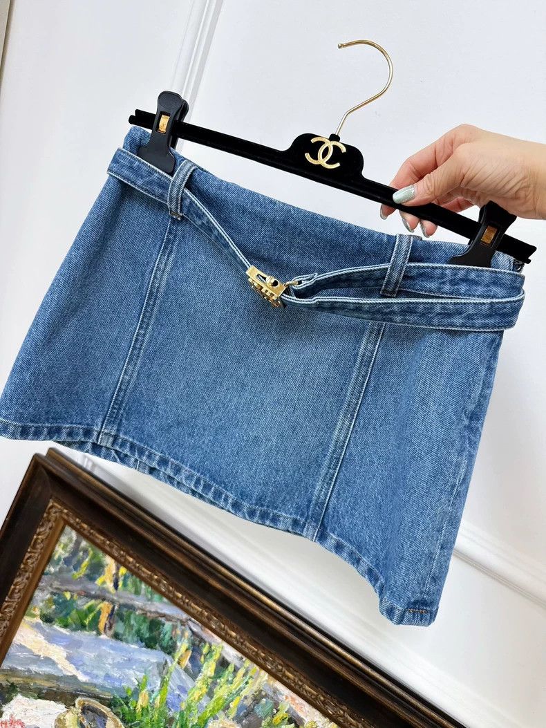 Miu Miu Miu Miu Blue Denim Mini Skirt Gold Logo Size 36" / US 14 / IT 50 - 3 Thumbnail