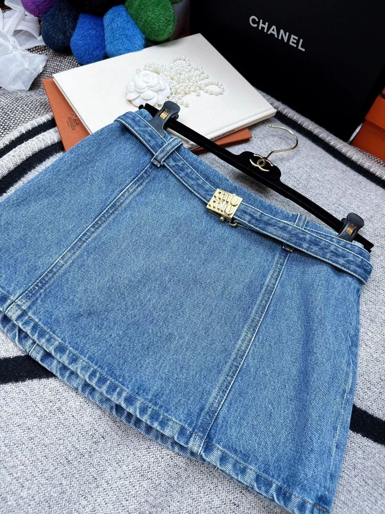 Miu Miu Miu Miu Blue Denim Mini Skirt Gold Logo Size 36" / US 14 / IT 50 - 5 Thumbnail