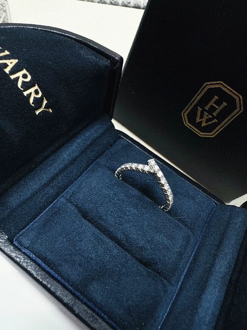 Tiffany & Co. Harry Winston Ribbon Diamond Ring Size ONE SIZE - 2 Thumbnail
