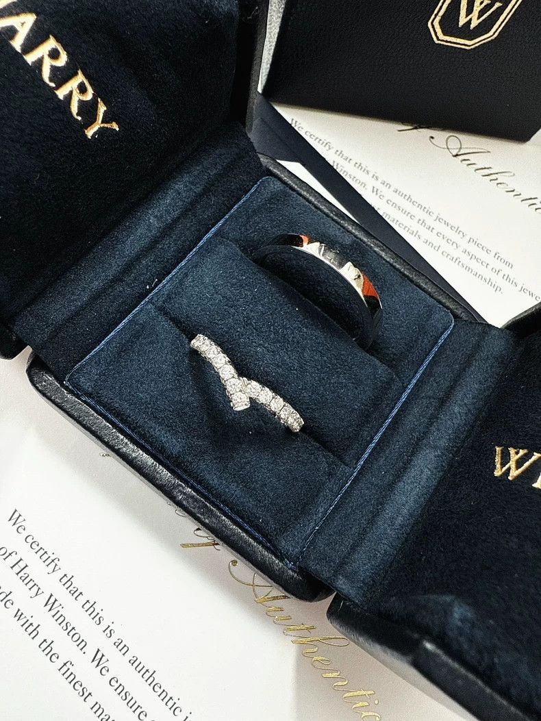 Tiffany & Co. Harry Winston Ribbon Diamond Ring Size ONE SIZE - 7 Thumbnail