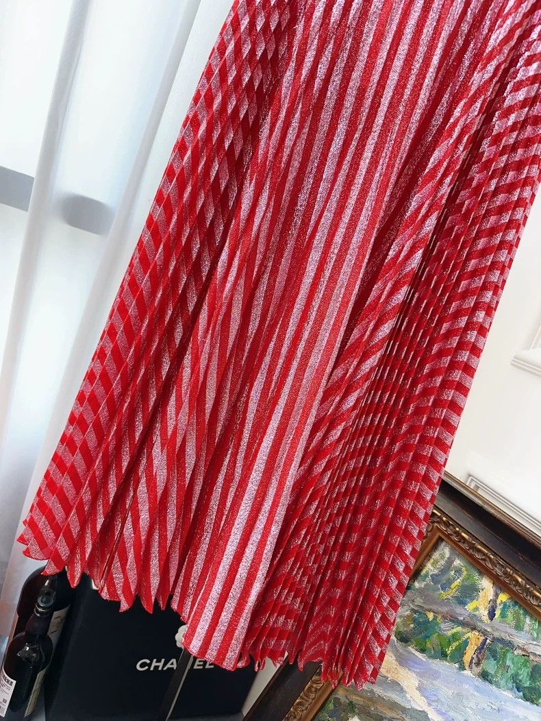 Gucci Gucci Red Silver Pleated Wave Pattern Skirt Size 28" / US 6 / IT 42 - 4 Thumbnail