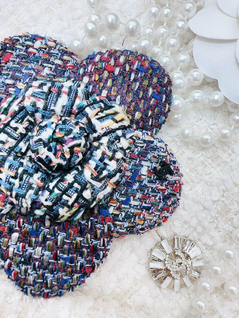 Chanel Chanel Camellia Tweed Brooch 17p Size ONE SIZE - 2 Thumbnail