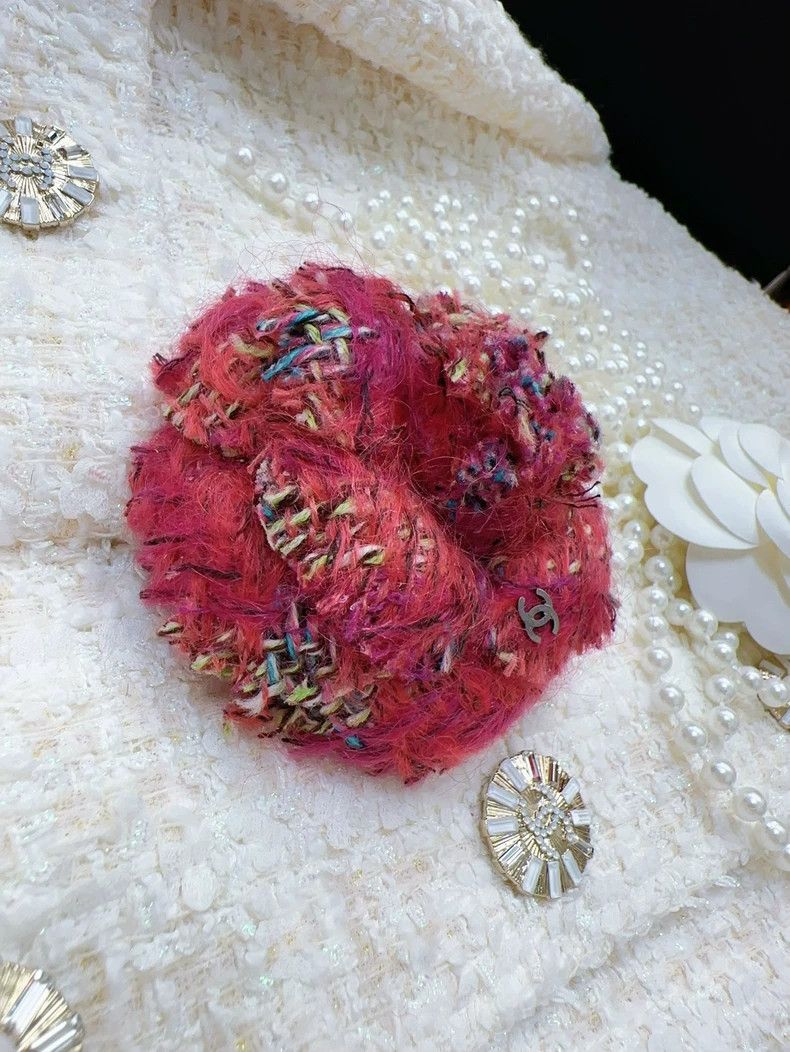 Chanel Chanel Camellia Brooch 14A Size ONE SIZE - 2 Thumbnail