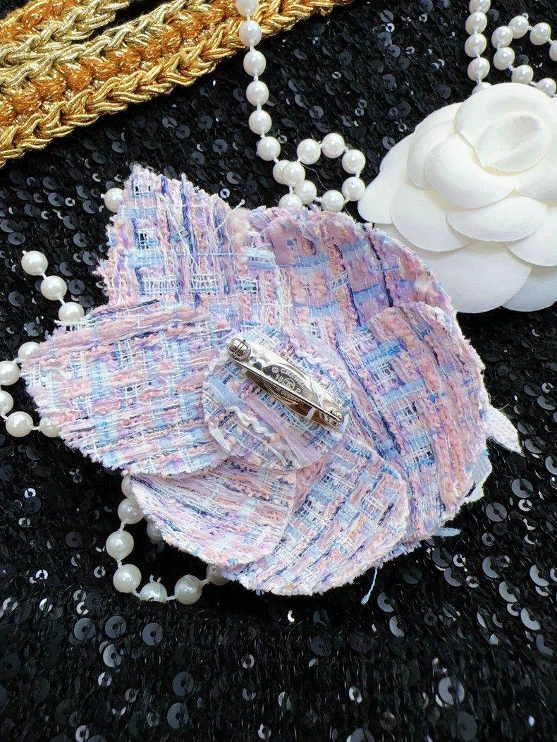 Chanel Chanel Camellia Brooch 18p Pink Purple Size ONE SIZE - 6 Thumbnail