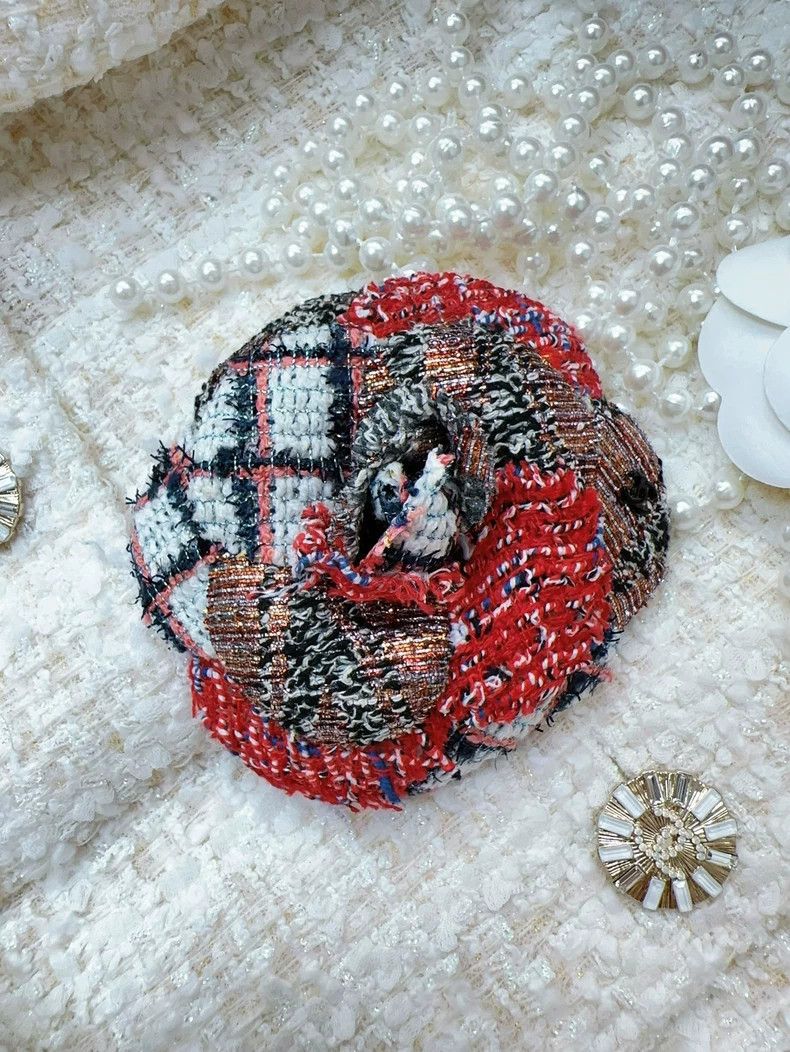 Chanel Chanel 19p Tweed Camellia Brooch Size ONE SIZE - 6 Thumbnail