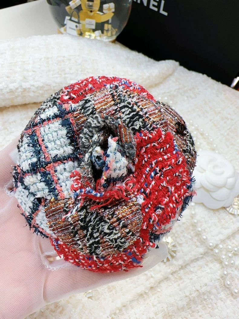 Chanel Chanel 19p Tweed Camellia Brooch Size ONE SIZE - 7 Thumbnail