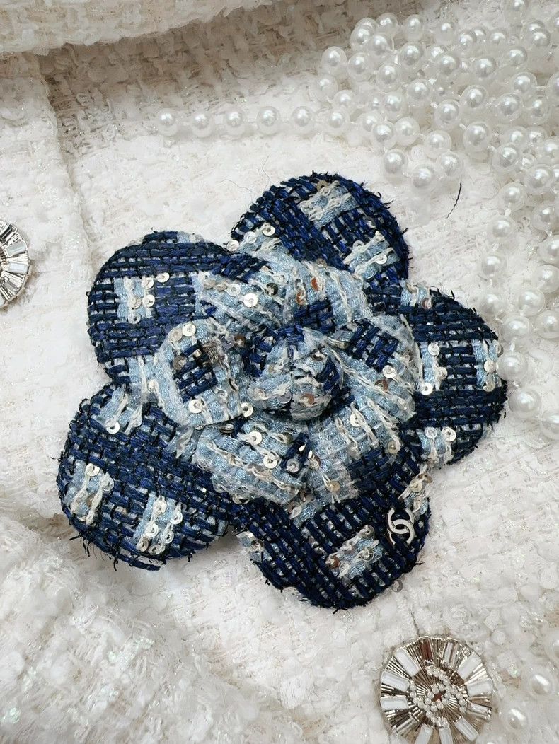 Chanel Chanel Blue Plaid Sequin Camellia Brooch Size ONE SIZE - 7 Thumbnail