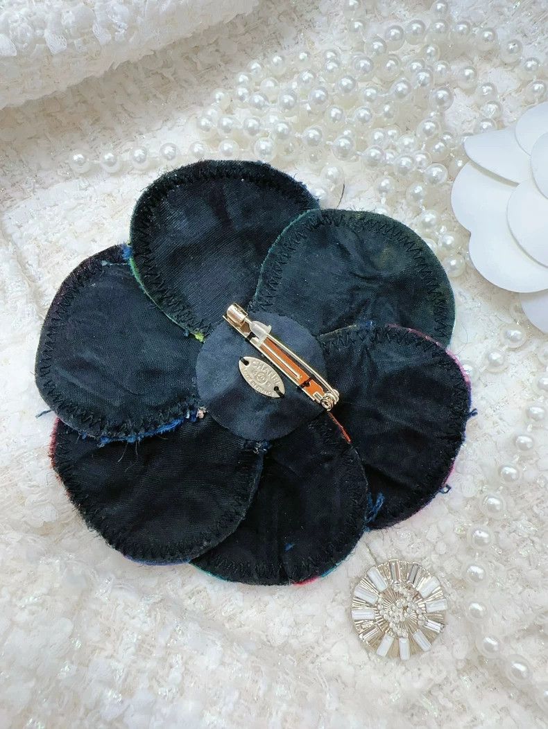 Chanel Chanel 14b Camellia Tweed Brooch Multi Size ONE SIZE - 6 Thumbnail