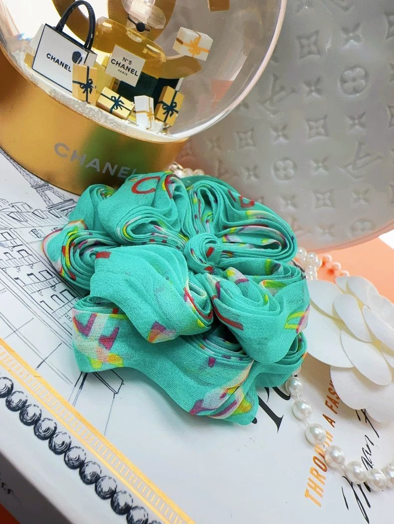 Chanel Chanel Peacock Green Camellia Brooch Size ONE SIZE - 2 Thumbnail