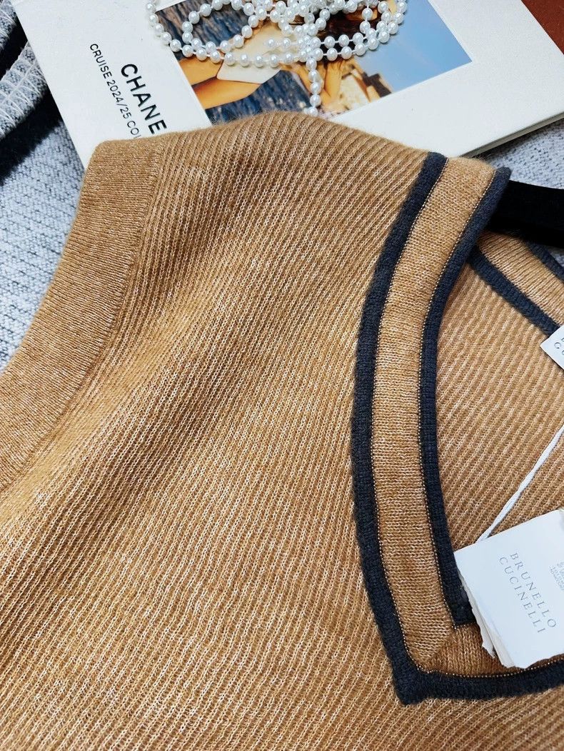 Brunello Cucinelli Brunello Cucinelli V-Neck Camel Knit Vest Size M / US 6-8 / IT 42-44 - 3 Thumbnail