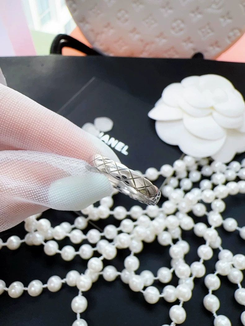 Chanel CHANEL COCO CRUSH White Gold Ring Size ONE SIZE - 3 Thumbnail