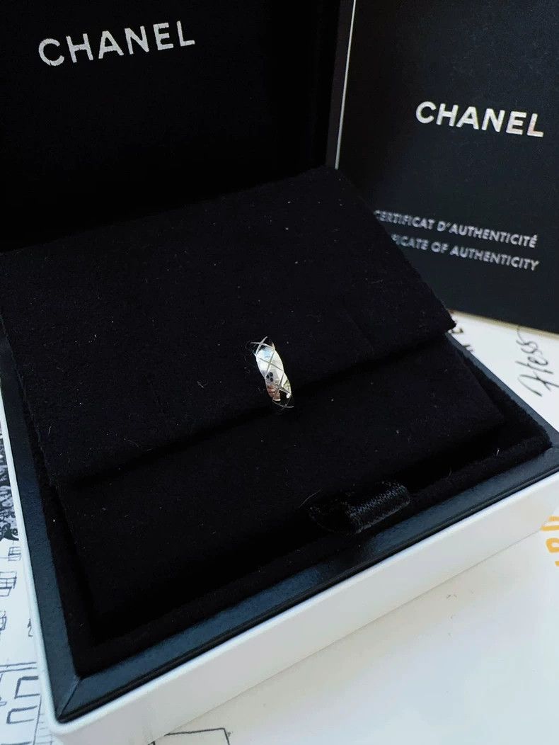 Chanel CHANEL COCO CRUSH Platinum Stud Earring Size ONE SIZE - 8 Thumbnail