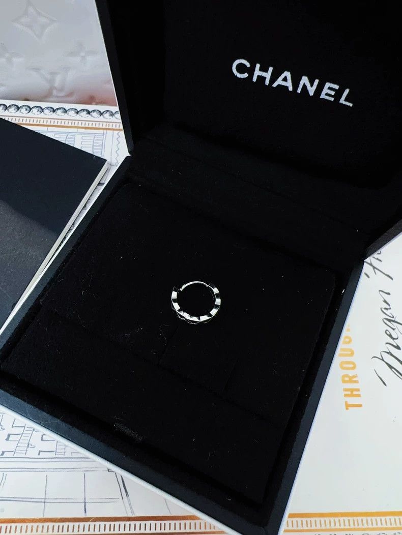 Chanel CHANEL COCO CRUSH Platinum Stud Earring Size ONE SIZE - 2 Thumbnail