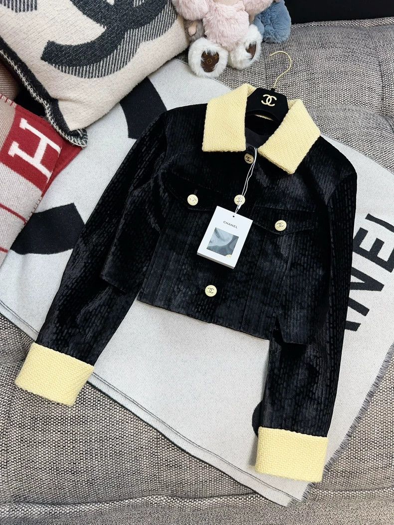 Chanel Chanel 22B Velvet Contrast Collar Jacket Size M / US 6-8 / IT 42-44 - 8 Thumbnail