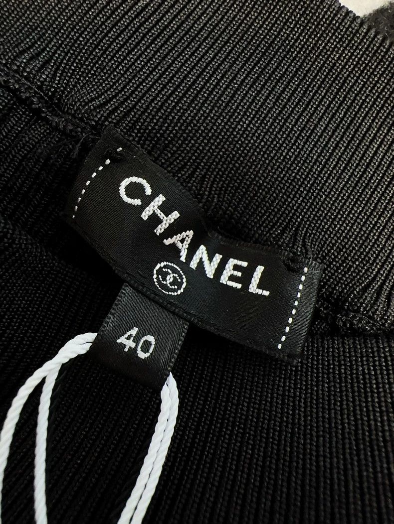 Chanel Chanel 21S Black One-Shoulder Knit Tank Size M / US 6-8 / IT 42-44 - 5 Thumbnail