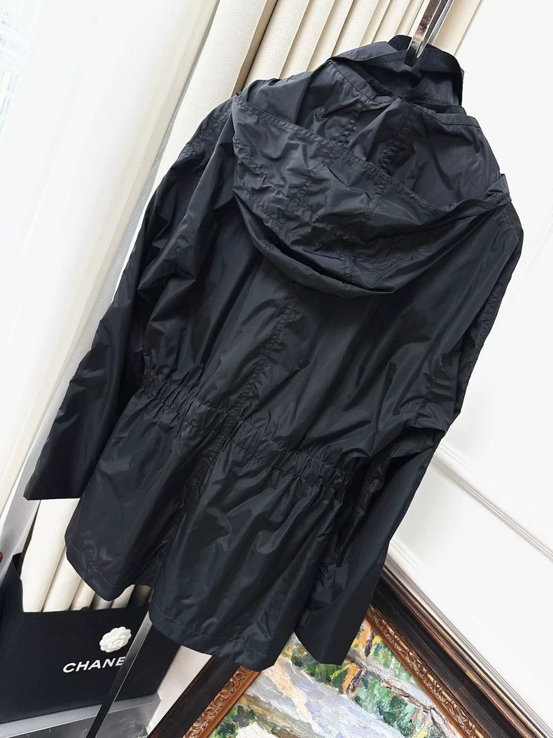 Louis Vuitton Louis Vuitton Black Hooded Windbreaker Jacket Size M / US 6-8 / IT 42-44 - 2 Thumbnail