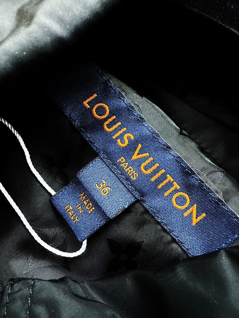 Louis Vuitton Louis Vuitton Black Hooded Windbreaker Jacket Size M / US 6-8 / IT 42-44 - 5 Thumbnail