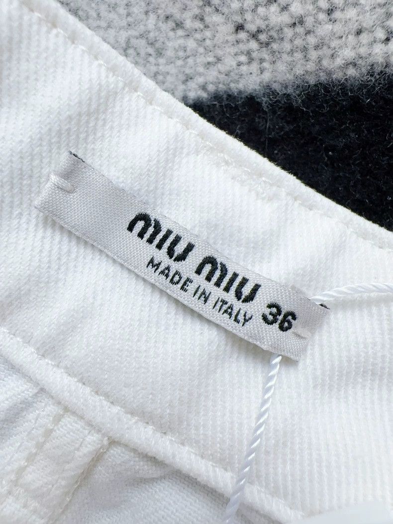 Miu Miu Miu Miu White Denim Shorts with Rhinestone Button Size 36" / US 14 / IT 50 - 6 Thumbnail