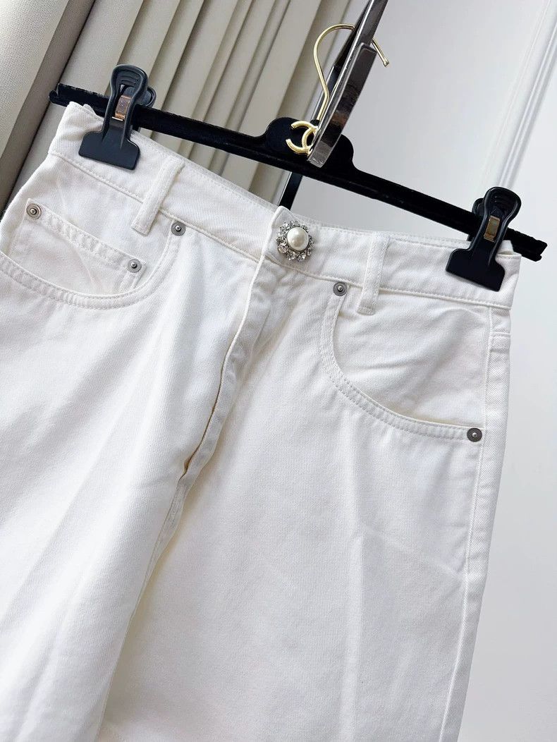 Miu Miu Miu Miu White Denim Shorts with Rhinestone Button Size 36" / US 14 / IT 50 - 3 Thumbnail