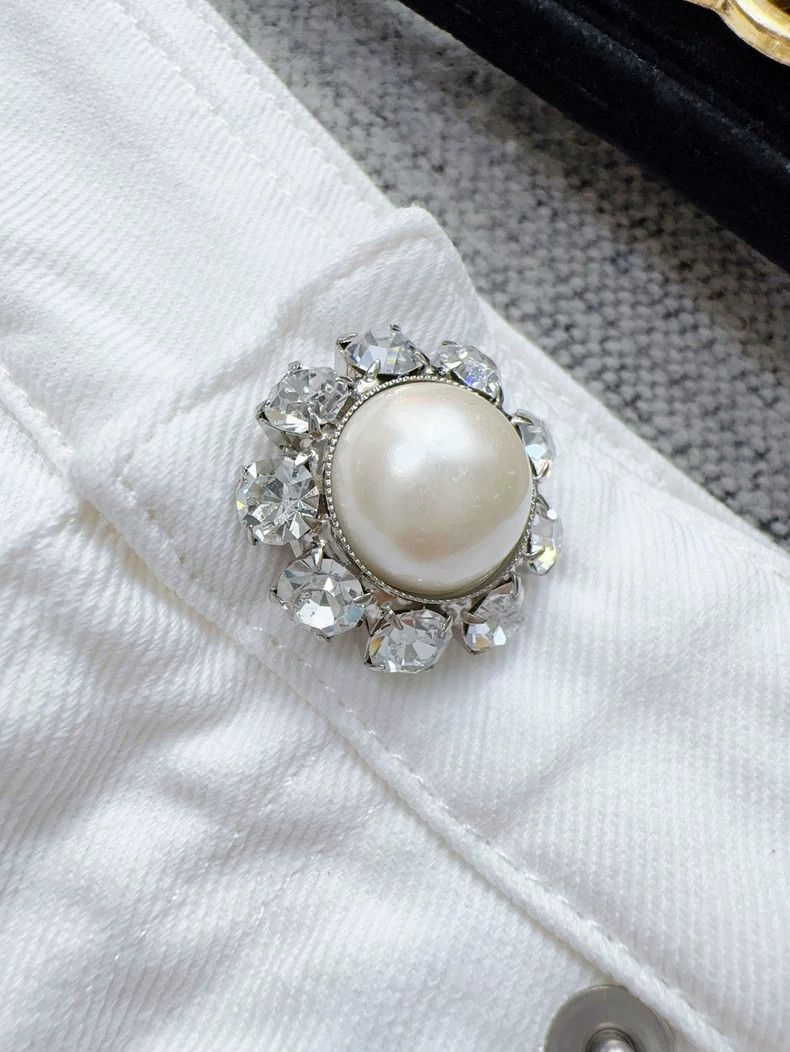 Miu Miu Miu Miu White Denim Shorts with Rhinestone Button Size 36" / US 14 / IT 50 - 5 Thumbnail
