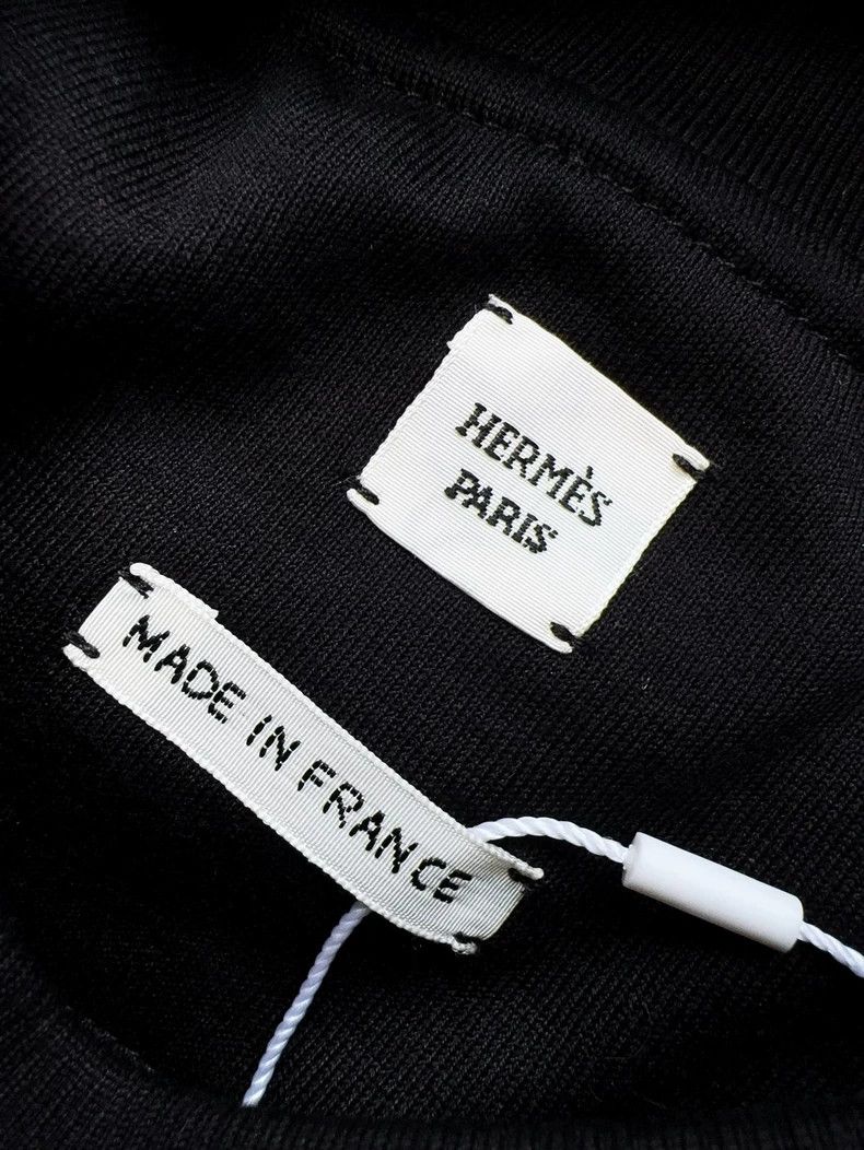Hermes Hermes New Black Crewneck Stamp Logo Sweatshirt Size M / US 6-8 / IT 42-44 - 6 Thumbnail