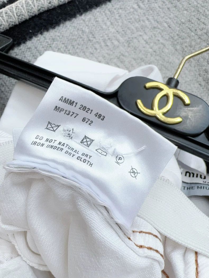 Miu Miu Miu Miu White Denim Shorts Size 36" / US 14 / IT 50 - 8 Thumbnail